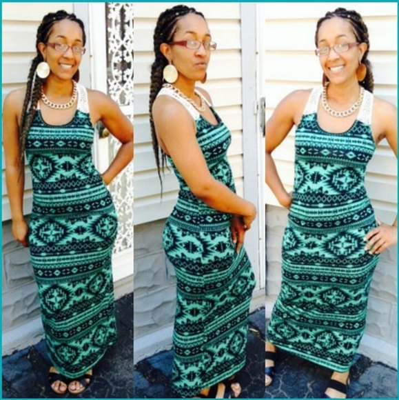 Dresses & Skirts - Long aztec maxi dress